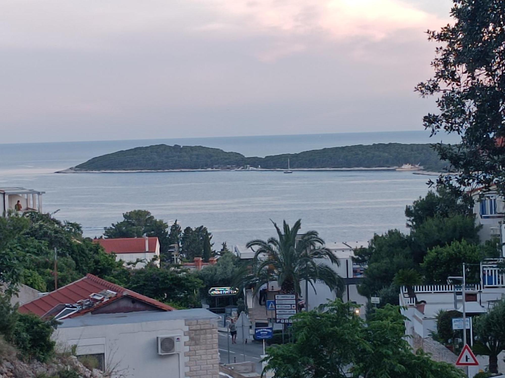 Apartments Lucic Hvar Town Exteriér fotografie
